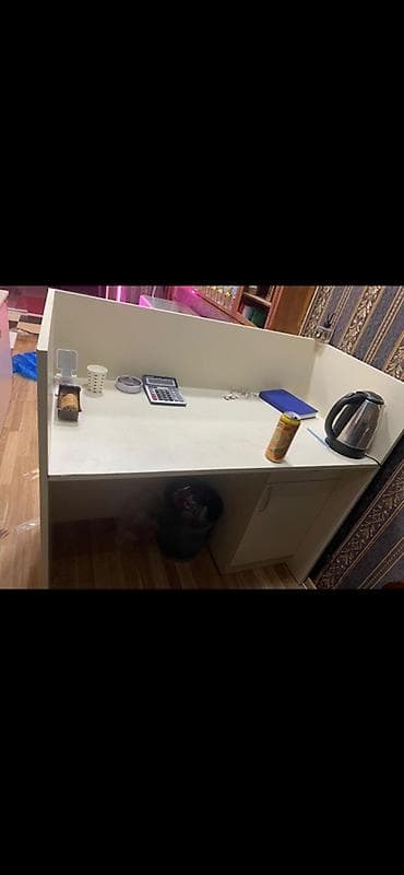 reception vakansiya: Resepsiyon/qarşılama stolu – dekorativ ön panel ilə - Dizayn: Ön — 2