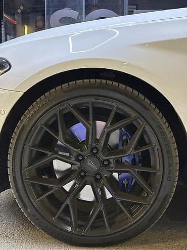 Колеса в сборе: Диск R 20, 5 Болтов — 6