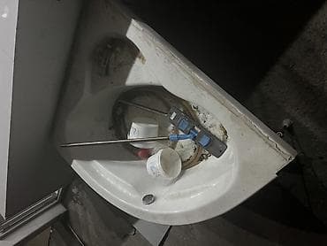 caqquzi: Künc tipli akril hidromassaj vannası (jacuzzi) – üçbucaq/künc forması — 1