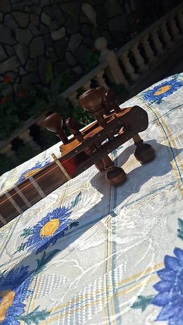 Tar: Məhsul: Azərbaycan tarı Təsvir: - Milli simli–mizrablı musiqi aləti — 7