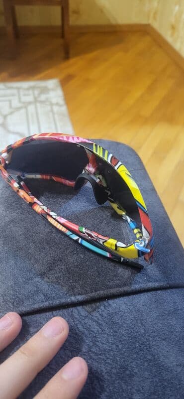 Maskalar, eynəklər: Rəngarəng çərçivəli idman gün eynəyi - Təkparça (shield) tipli geniş — 2