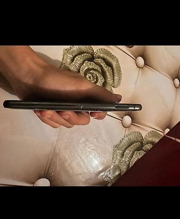 iphone x dubai qiymeti: Samsung Galaxy S10e, rəng - Qara, Qırıq — 3