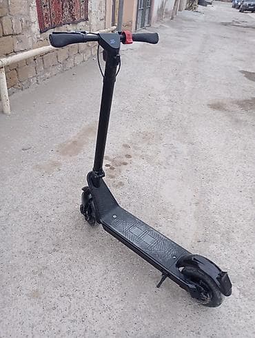 İncəsənət və kolleksiyalar: İşlənmiş Elektrik samokat 10", 351 - 500 Vt, > 45 km/s, Ünvandan götürmə — 1