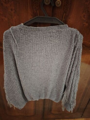 Cinslər: Yaxsi vəziyətdədir. 35 azn alınıb l razmerdi azn satılır — 2