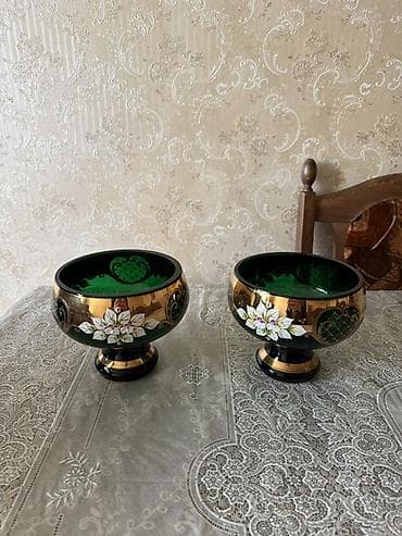 dest qab: Bəzəkli şüşə qədəh/kasa dəsti – 2 ədəd - Material: qalın şüşə - Rəng — 1