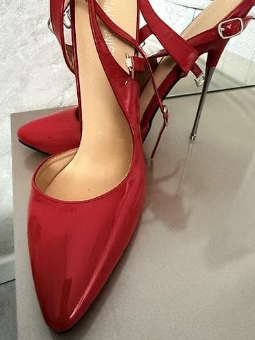 d soft 1000: Qırmızı laklı qadın ayaqqabısı – yüksək daban, nazik metal stilettosu — 2