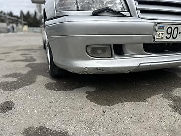 mersedes beyin: Ön, Mercedes-Benz W202 C-Class, 1999 il — 3