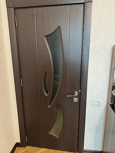 taxta qapi sekilleri: Müasir dizaynlı daxili qapılar dəsti - Material: tünd qəhvəyi rəngli — 3