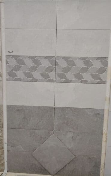 Kafel və metlax: Müxtəlif rəng və dizaynlarda olan keramika plitələri. Hamam və mətbəx