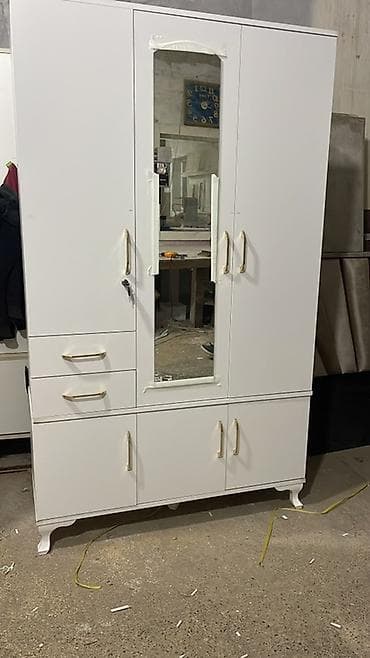 3 qapılı, Güzgülü, Ağ, Digər material, Açılan, Düz dolab — 1