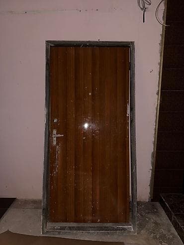 şef qapi: Seyf qapi 
200azn
Hezi aslanov 9946 leli — 1