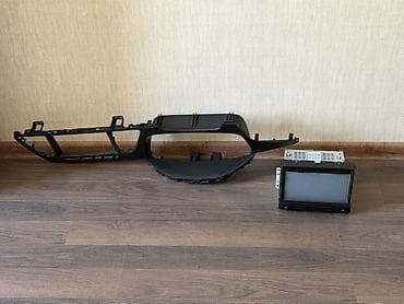 Avtomobil multimedia başlıq bloku və ön panel hissələri - 2 DIN — 1