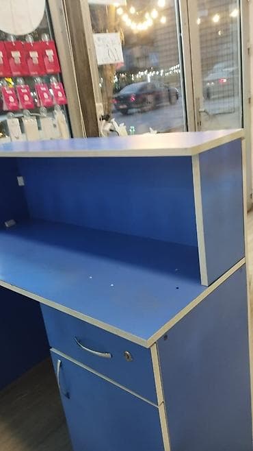 komputer stol: Telefon təmiri stolu satılır Çox əla vəziyyətdədir — 2