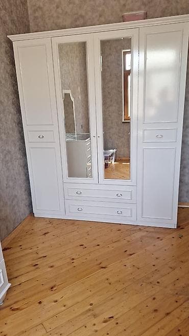 komodlar: Ağ rəngdə bedroom mebel dəsti - 5 qapılı iri şkaf: ortada 2 ədəd tam — 3