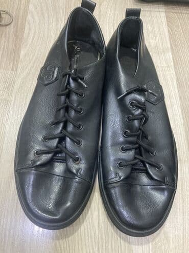 Krasofkalar və idman ayaqqabıları: Qara rəngli kişi gündəlik ayaqqabısı - Model: Bağlı (şnurlu) low-top — 3