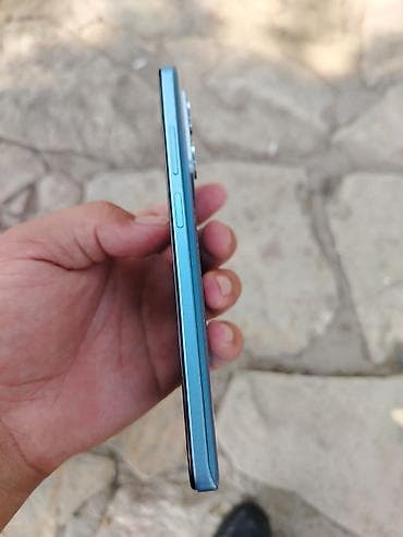 хвох сериес с: Redmi not 12 pro plus Xüsusiyyətlər: - 5G dəstəyi - Mavi rəngli — 3