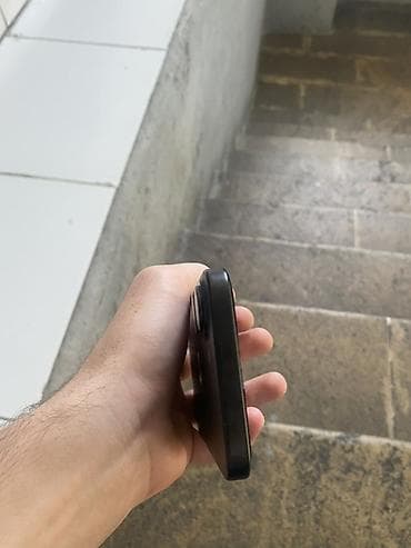 iphone 12 128 ikinci el: IPhone 16, 128 GB, Qara — 6
