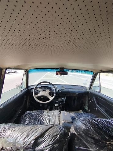 traktor diski: VAZ 2101 sedan - Kuzov: bej rəng, 4 qapı, xrom ön-arxa bamperlər — 8