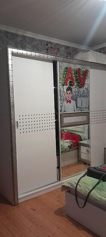 ucuz skaf: Ağ rəngli sürgülü qapılı paltar dolabı - 3 bölməli konstruksiya: iki — 3