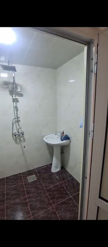 memar ecemi kiraye evler: Məkan Gəncə şəhəri Kirayə verilir Pasyolka 5/5 3 otaqlı təmirli — 10