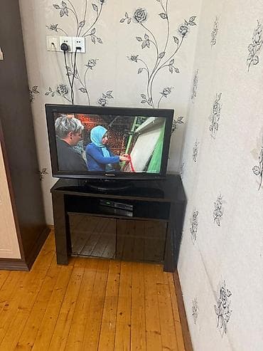 Panasonic LCD televizor + şüşə TV stendi Məhsul təsviri: - Ekran