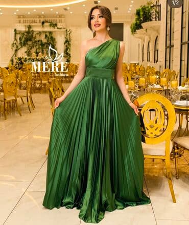 Mere fashiondan 350azn alınıb.2dəfə geyilib 100azn satılır