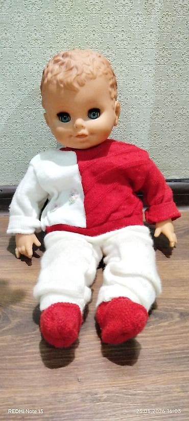 Qədim vintaj ГДР1970-1980ci il istehsalı olan pis kukla. - Material