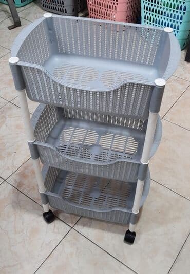 Mətbəx aksesuarları: Meyvə-tərəvəz yiğmaq uçun tekerli şkaf
3 mertebe tekerli — 15