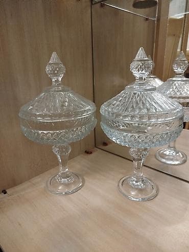 şüşə banka satışı: Böyük konfet qablari. hündürlüyü 30sm eni15sm coxdanindi — 1