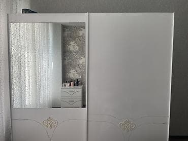 İşlənmiş, 2 qapılı, Güzgülü, Ağ, Digər material, Kupe, Düz dolab