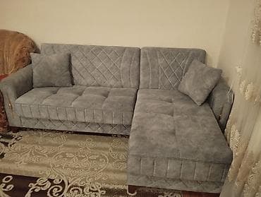 imperator xalca yuma: Künc divan, Parça — 2