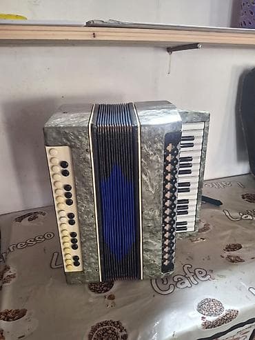 Qarmon, Akustik, İşlənmiş