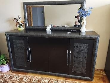 Qara rəngli konsol və güzgü dəsti - Material: MDF/taxta əsaslı, ön