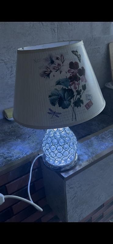 Lampa -İkinci əl 3-4 dəfə istifadə olunub - Qidalanma: şəbəkə ilə