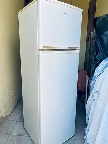 hotpoint ariston soyuducu: 2 qapılı Soyuducu Satılır, rəng - Ağ — 1