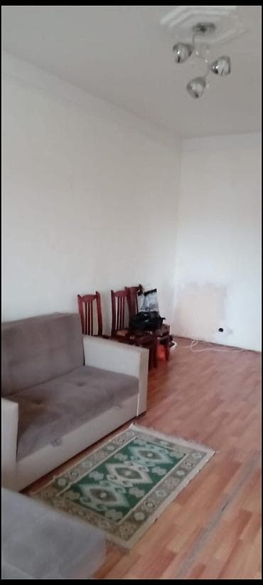 bine sovxoz evler: Bakı, 6-cı mikrorayon, 1 otaqlı, Köhnə tikili, m. Nəsimi, 35 kv. m — 1