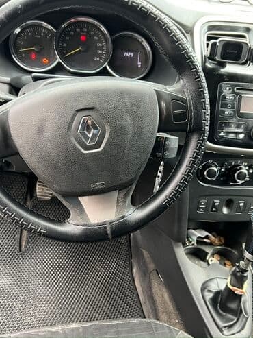 Qazanlar: Renault Sandero, ağ rəng, 5 qapılı hetçbek. Texniki və dizayn — 6