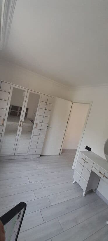 срочно продам квартиру в баку: Bakı, 8-ci kilometr, 2 otaqlı, Köhnə tikili, m. Qara Qarayev, 42 kv. m — 4