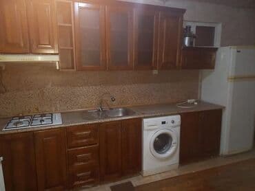 Otaqların satışı: Salam. Otaqda 2 nəfər qalır.1 nefer tellebe oglan axtaril sakit — 2