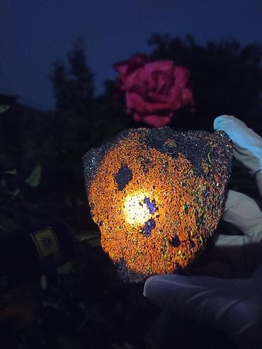 UV Floresan Nadir Kolleksiya Mineral 💎 Satılır Həm Brilyant qədər — 5