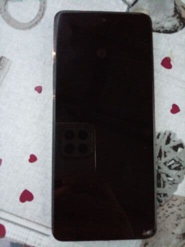 Smartfon - Ekran: ön hissədə mərkəzdə kamera dəliyi olan tam ekran lalafo.az -da Smartfon - Ekran: ön hissədə mərkəzdə kamera dəliyi olan tam ekran