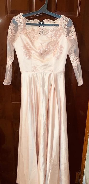 vecerni paltar: Zərif ziyafət/gecə paltarı – açıq pudra çaları - Model: uzun, A-kəsim — 2