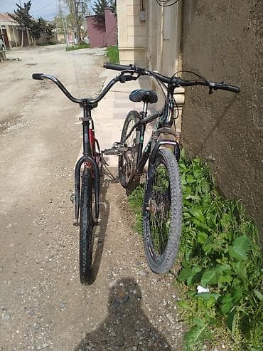 BMX velosipedlər: İki ədəd velosiped satılır. 1) Şəhər/BMX üslublu velosiped - Rəng — 1