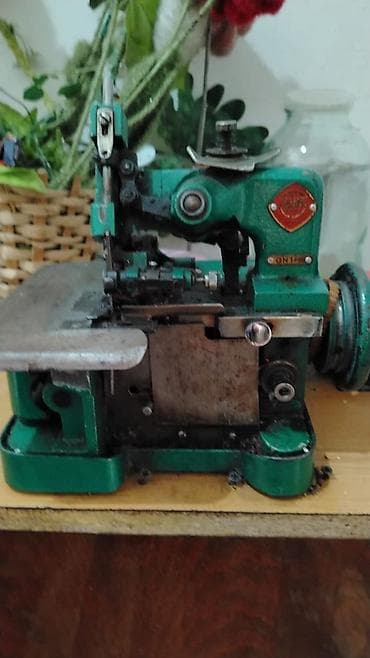 tikiş maş: Sənaye tipli overlok tikiş maşını Tam işlek - Mexaniki/elektrik — 1