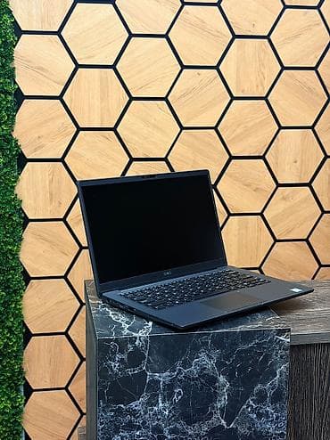 blender braun: Dell Latitude 3590 noutbuk • Ekran: 15.6" geniş ekran • Klaviatura — 4