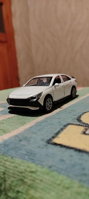 Личные вещи: Wekilde Gorduyunuz Ağ Elantra 2021-dan 2024 kimi Olan Modelidi Satiram — 10