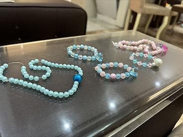 muncuqdan qolbaq: Uşaq bəzək dəsti – muncuqlu boyunbağı və qolbaqlar Məhsul təsviri: - — 2