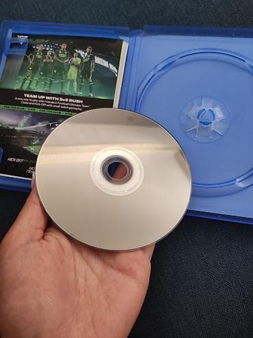 Məhsul: EA SPORTS FC 25 – PS5 (Blu‑ray disk, rəsmi qutu ilə) — 4