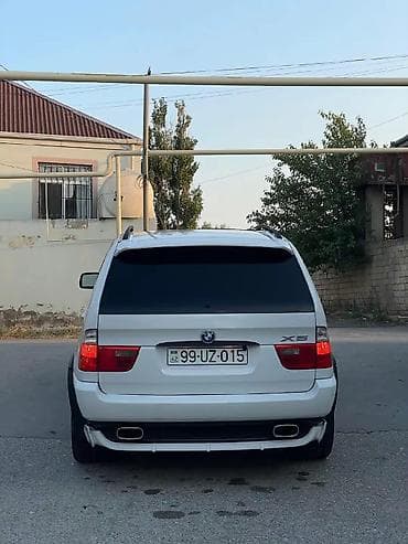chery a 21: BMW X5: 4.4 l | 2000 il Ofrouder/SUV — 8