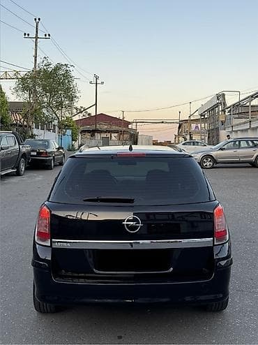 honda stream 2002: Opel Astra: 1.4 l | 2007 il 204000 km Universal — 4